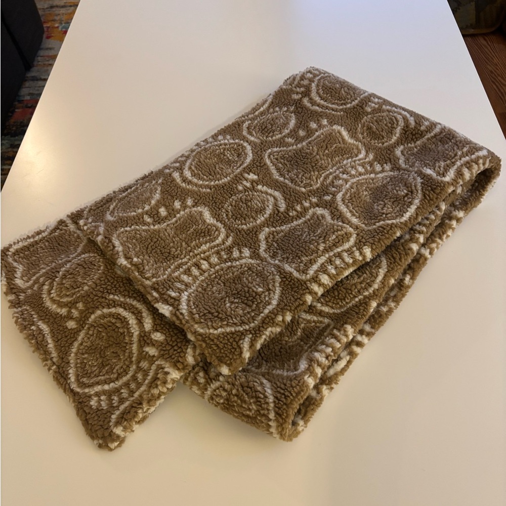 Patrick Church - “All Over You” Motif Graphic Teddy Oversize Scarf
